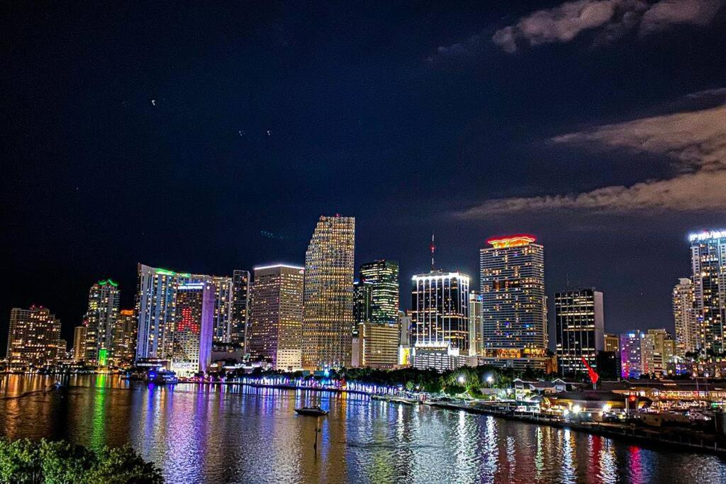 Miami Sunset City View מראה חיצוני תמונה