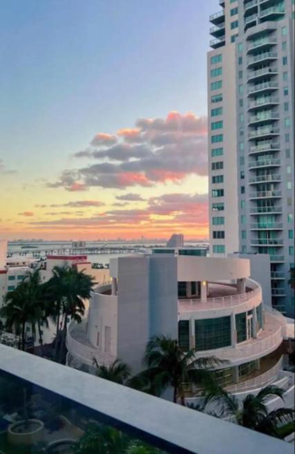 Miami Sunset City View מראה חיצוני תמונה